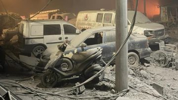 بالفيديو: محيط المستشفى... أرض ولعانة