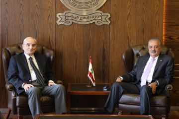 منسى عرض مع أرسلان المستجدات العامة