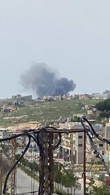 بالصورة: غارات معادية تستهدف دير الزهراني جنوب لبنان
