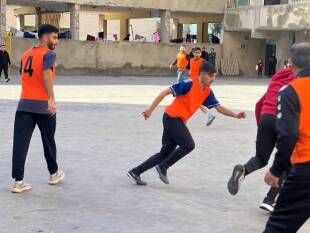 نشاط رياضي للاولاد النازحين من تنظيم جمعية المبرات