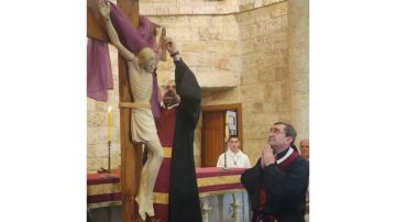 إحياء رتبة سجدة الصليب في البترون إحياء رتبة سجدة الصليب في البترون