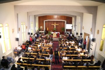 الأب بوعبود يترأس قداس خميس الأسرار في دير مار ضوميط ويدعو إلى المحبة والتماسك الوطني الأب بوعبود يترأس قداس خميس الأسرار في دير مار ضوميط ويدعو إلى المحبة والتماسك الوطني