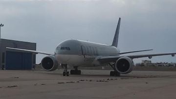 وصول طائرة مساعدات طبية وإغاثية مقدمة من قطر إلى مستشفيات لبنان