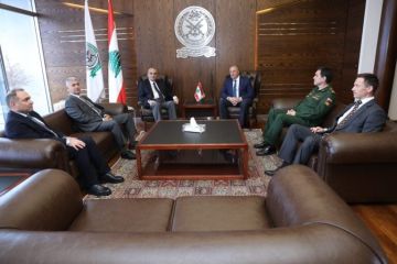 الوزير منسى يستقبل السفير الروسي ومحافظ بعلبك