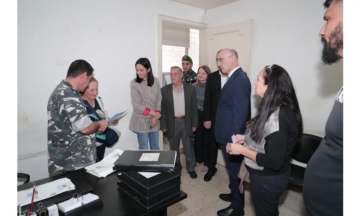 وزير الداخلية جال في دائرة نفوس بيروت والتقى مأموري نفوس جنوبيين : لتسريع الإجراءات وتحسين مستوى الخدمات المقدمة