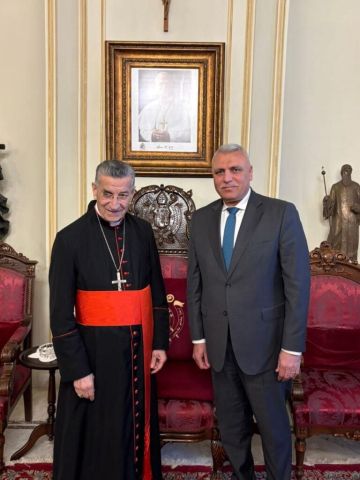 بالصور اللواء حسن شقير يزور بكركي لتهنئة الراعي بعيد الفصح