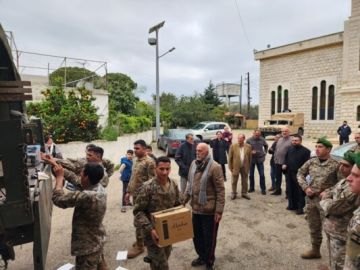 انطلاق دفعة الثالثة من قافلة سطوح بيروت محملة بنحو 40 طنا من المساعدات