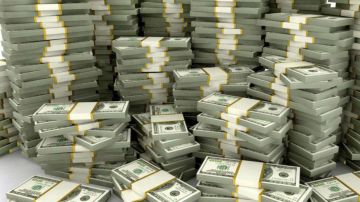 سرقوا أكثر من 30 ألف دولار وأحرقوا أثاث المنزل... وهربوا! سرقوا أكثر من 30 ألف دولار وأحرقوا أثاث المنزل... وهربوا!