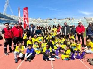 أولاد النازحين يركضون بحضور السيد وحمود والخليل