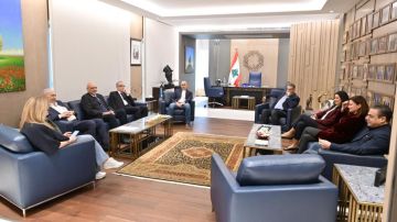 وفد من التيار زار مخزومي وافرام وفد من التيار زار مخزومي وافرام