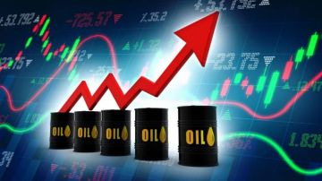 أسعار النفط تواصل التحليق أسعار النفط تواصل التحليق