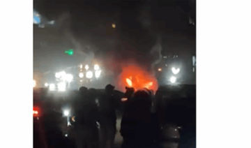 بالفيديو.. استهداف سيارة في خلدة بالفيديو.. استهداف سيارة في خلدة