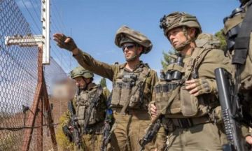 بالصور سجاد وأجهزة ودراجات.. الجيش الإسرائيلي ينهب ممتلكات الجنوبيين