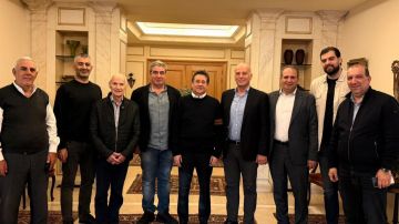 كنعان عرض مع وفد بلدية المتين ومشيخا المشاريع الإنمائية