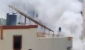 بالفيديو.. حريق داخل منزل في مخيم نهر البارد