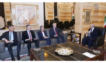 لقاء بين رئيس الحكومة و4 سفراء بحث في مرحلة ما بعد انتهاء مهمة اليونيفيل والمفاوضات مع إسرائيل ومسار الإصلاحات المالية لقاء بين رئيس الحكومة و4 سفراء بحث في مرحلة ما بعد انتهاء مهمة اليونيفيل والمفاوضات مع إسرائيل ومسار الإصلاحات المالية