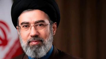 مجتبى خامنئي لـالحزب: سنواصل دعمكم