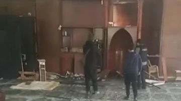 بالفيديو: استهداف مصلين أثناء خروجهم من مسجد في سحمر