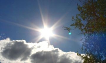 الطقس غدا صاف مع استمرار درجات الحرارة بالارتفاع