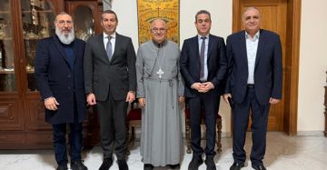وفدان من التيار زارا متروبوليت بيروت للكاثوليك وراعي الأقباط الأرثوذكس وقدما لهما مقترح حماية لبنان