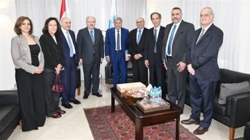 اجتماع في المالية بحث في أوضاع الريجي وزراعة التبغ وخسائر القطاع جراء الاعتداءات الإسرائيلية