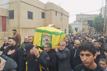 تشييع مهيب للشهيد محمود تركي المولى في حربتا بالبقاع تشييع مهيب للشهيد محمود تركي المولى في حربتا بالبقاع