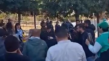 بالفيديو: تظاهرة خجولة بالفيديو: تظاهرة خجولة