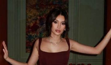 مذيعة الـأم تي في: من شهر وعيت بنص الليل على أصوات الصواريخ والانفجارات