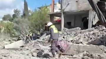 بالفيديو: دمار كبير بعد الغارة بالفيديو: دمار كبير بعد الغارة