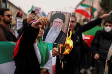 صورة لبنانية تختزل الوقاحة الإيرانية