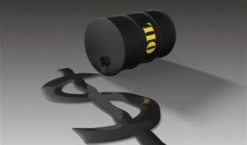 النفط يتراجع بأكثر من 10 بعد إعلان فتح مضيق هرمز