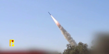 يسرائيل هيوم: الدفعات الصاروخية من قبل حزب الله باتجاه شمال إسرائيل لا تتوقف
