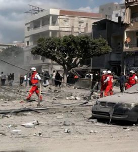 الصليب الأحمر: 100 سيارة إسعاف للصليب الأحمر تستجيب حاليا في المناطق المستهدفة وتعمل فرقه على نقل المصابين الى المستشفيات الصليب الأحمر: 100 سيارة إسعاف للصليب الأحمر تستجيب حاليا في المناطق المستهدفة وتعمل فرقه على نقل المصابين الى المستشفيات