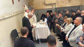بالصور: قداس في السجن بالصور: قداس في السجن