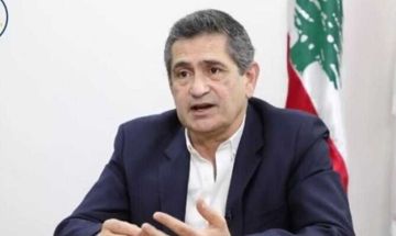 قيومجيان: خبث الحزب أنه ممثل بوزيرين أو أربعة في هذه السلطة ولم يستقيلوا بعد قيومجيان: خبث الحزب أنه ممثل بوزيرين أو أربعة في هذه السلطة ولم يستقيلوا بعد