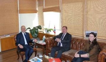 مكي بحث مع السفير البريطاني حوكمة الاتصال ومشروع إدارة الدولة 2030 مكي بحث مع السفير البريطاني حوكمة الاتصال ومشروع إدارة الدولة 2030
