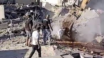 بالفيديو: بعد الغارة... عمليات إنقاذ