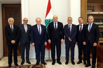 البستاني ووفد من لجنة إدارة مستشفى دير القمر الحكومي زاروا عون لشكره على دعم إنشاء المستشفى وتجهيزه