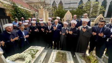 دريان زار ضريح المفتي حسن خالد: كان مع الدولة من أجل حرية المسار والمصير دريان زار ضريح المفتي حسن خالد: كان مع الدولة من أجل حرية المسار والمصير