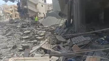 بالفيديو: دمار كبير بعد الغارة بالفيديو: دمار كبير بعد الغارة