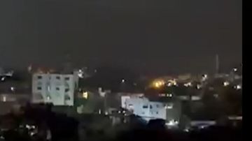 بعد الإنذار... فيديو مرعب للحظة الغارة بعد الإنذار... فيديو مرعب للحظة الغارة