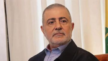 وفيق صفا ومسؤولان خسروا أبناءهم وفيق صفا ومسؤولان خسروا أبناءهم