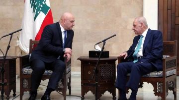بالفيديو... بري لعون: الحزب سيلتزم! بالفيديو... بري لعون: الحزب سيلتزم!