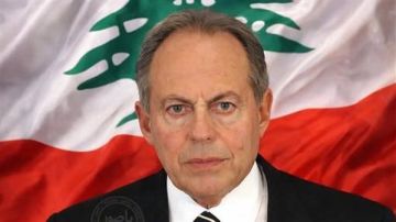 الرئيس لحود : ما سيحصل في المستقبل القريب سيكون شبيها بما حصل في العام 2000 الرئيس لحود : ما سيحصل في المستقبل القريب سيكون شبيها بما حصل في العام 2000