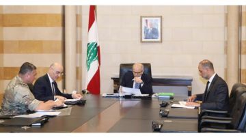 رئيس الحكومة بحث مع الحجار ورسامني وكفوري في تحضيرات إعادة تشغيل مطار القليعات واستقبل النائب حيدر رئيس الحكومة بحث مع الحجار ورسامني وكفوري في تحضيرات إعادة تشغيل مطار القليعات واستقبل النائب حيدر