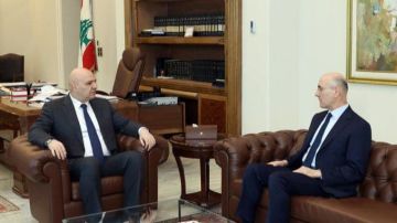 الرئيس عون عرض مع الحجار الأوضاع الأمنية الرئيس عون عرض مع الحجار الأوضاع الأمنية