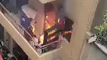 بالفيديو: حريق داخل شقة