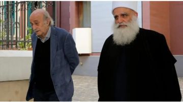 ماذا دار في اللقاء بين شيخ العقل وجنبلاط؟ ماذا دار في اللقاء بين شيخ العقل وجنبلاط؟