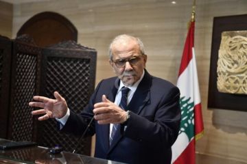 سلام: سنضاعف الجهود من خلال المفاوضات الجارية في واشنطن لتأمين الانسحاب الاسرائيلي الكامل من أراضينا سلام: سنضاعف الجهود من خلال المفاوضات الجارية في واشنطن لتأمين الانسحاب الاسرائيلي الكامل من أراضينا