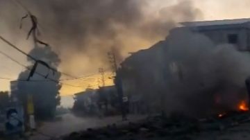 بالفيديو: نيران ودمار في ميفدون بالفيديو: نيران ودمار في ميفدون